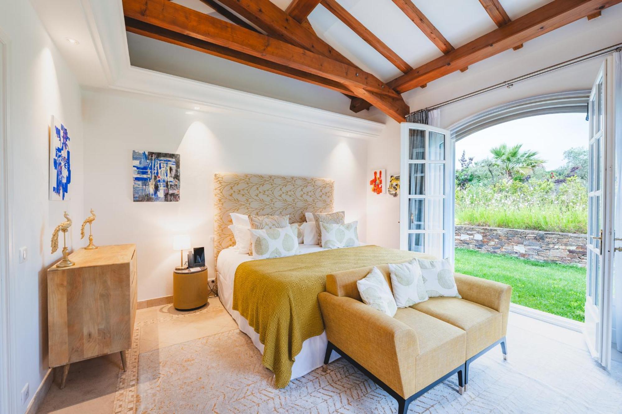 Domaine De L'astragale 5*